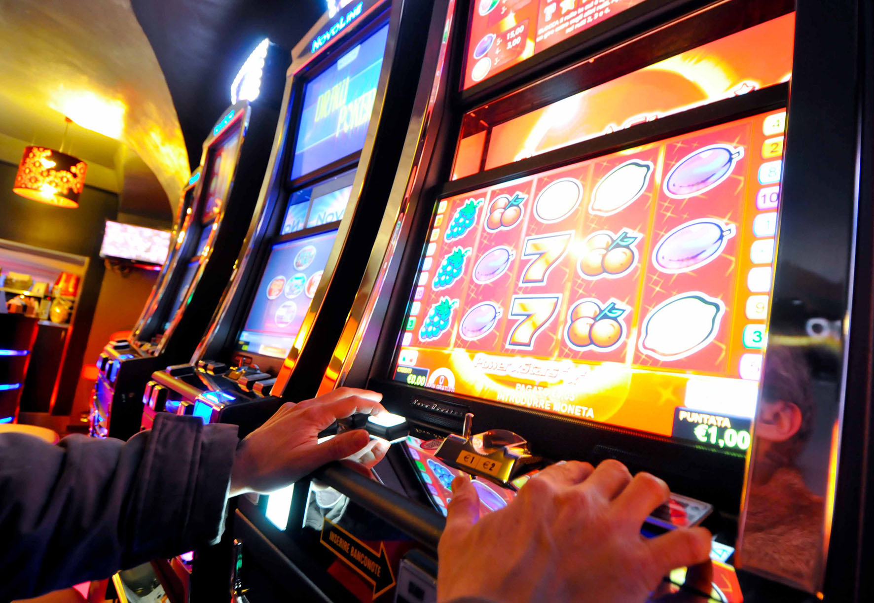 Jackpot City l anuova sala giochi in via canevari, slot