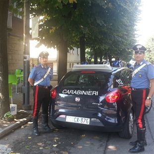 Grave intemperanza  nel centro cittadino: arrestati due immigrati