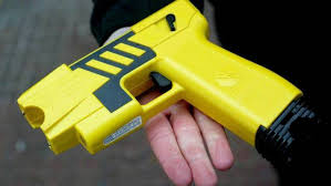 SICUREZZA, ROMANI (LEGA): “VIA LIBERA ALL’USO DI TASER, UN PASSO AVANTI A TUTELA DELLE FORZE DELL’ORDINE E DELLA LOTTA ALLA CRIMINALITA'”