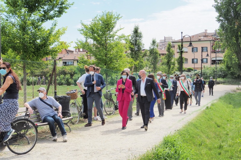 Inaugurata la porzione meridionale del Parco Ducale  Taglio del nastro alla presenza di Stefano Bonaccini, Presidente della Regione Emilia-Romagna