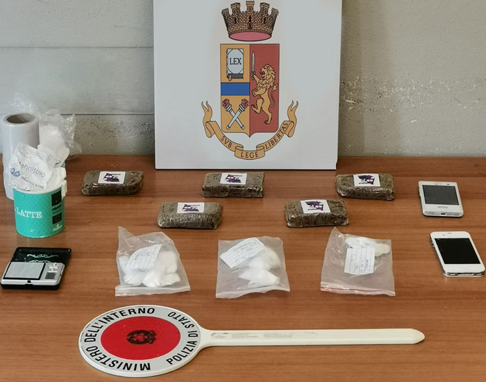 Lavastoviglie in disuso utilizzata come deposito di sostanze stupefacenti, arrestato un maghrebino