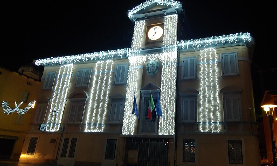 Fine settimana a Fiorano, con il mercato Arte e Ingegno, le associazioni in piazza, spettacoli teatrali, incontri culturali e iniziative per bambini
