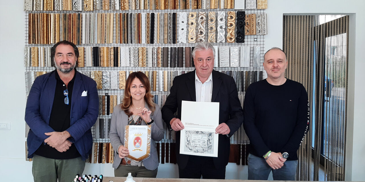    LA CORNICERIA GIRASOLE SI TRASFERISCE IN VIA RADICI