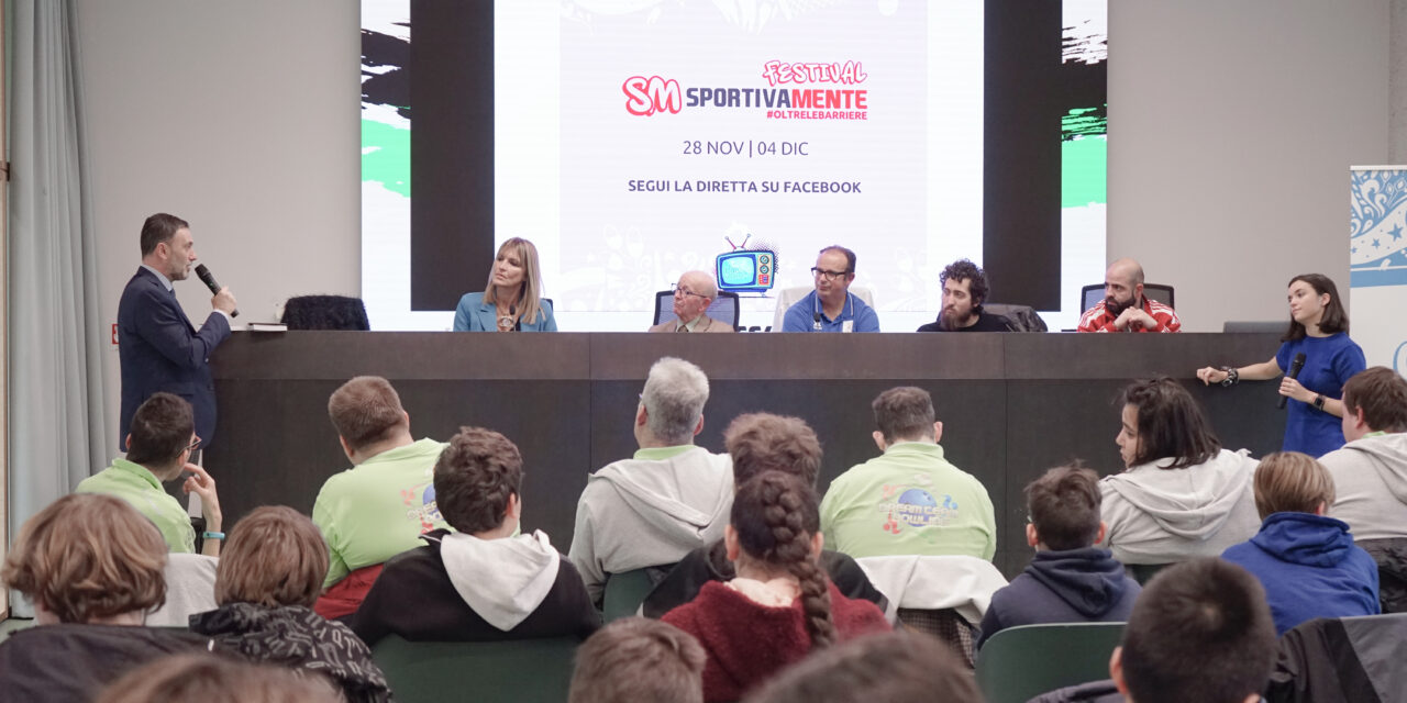 “LA FELICITÁ È UNA PORTA CHE SI APRE DALL’INTERNO”