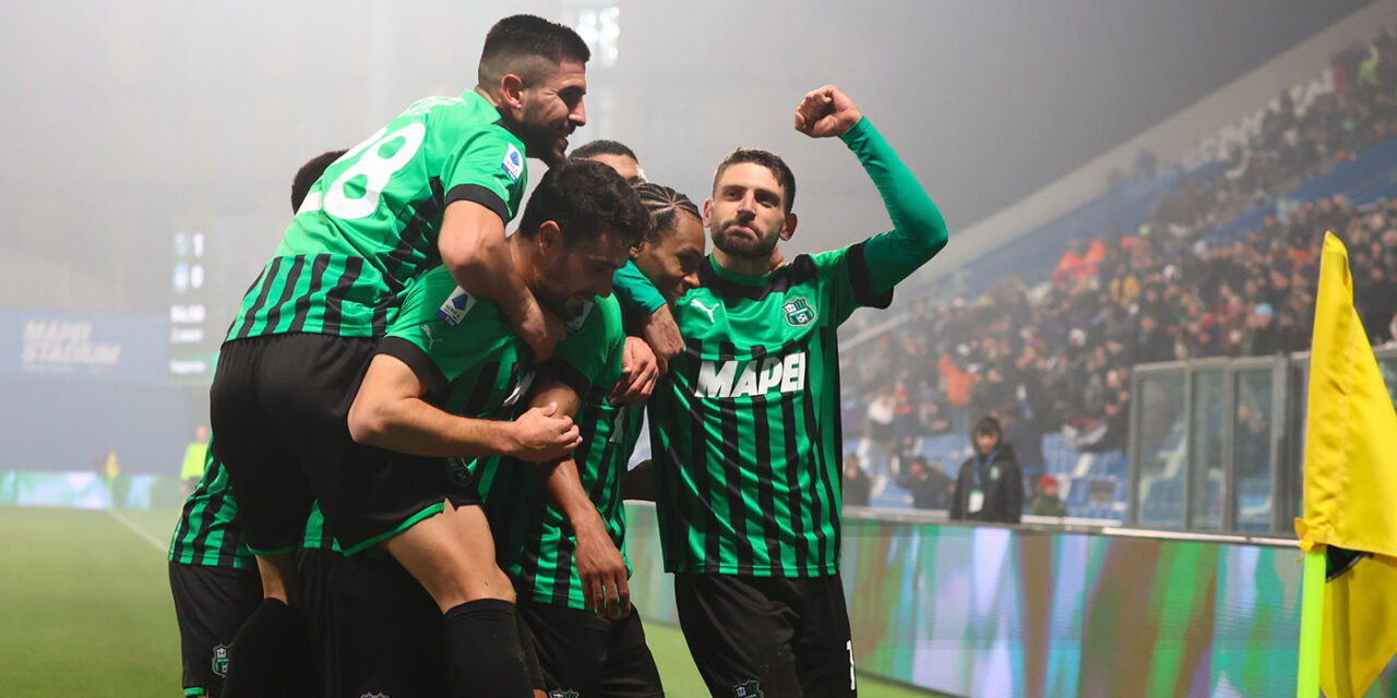 Il Sassuolo continua la risalita, i neroverdi superano l’Atalanta- Bergamaschi, infuriati per alcune decisioni arbitrali, in primis l’espulsione di Maehle