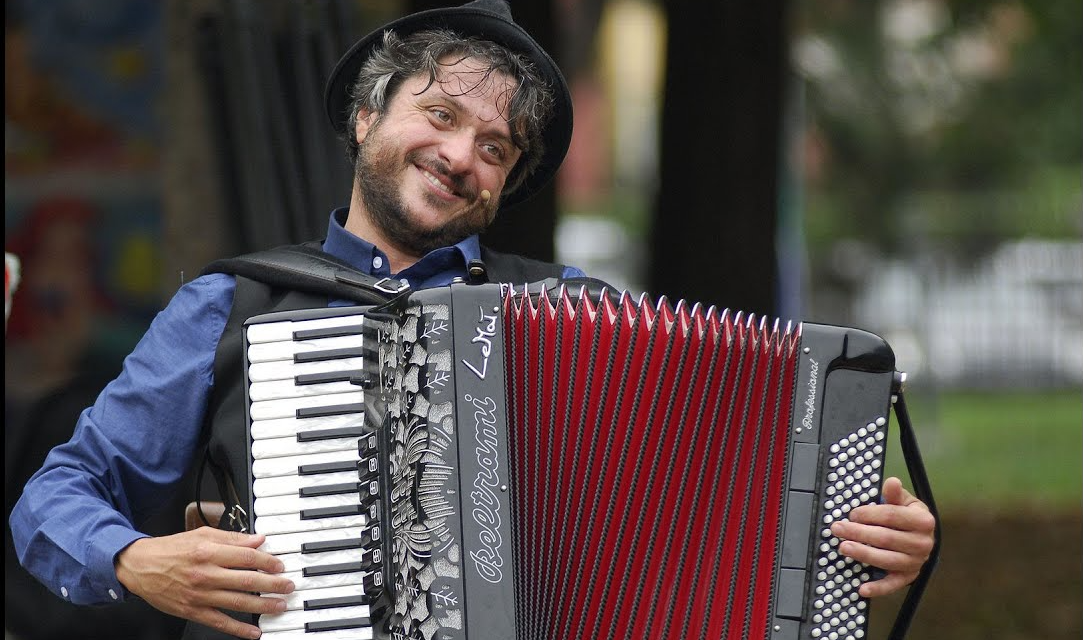 Una serata con il cantastorie per i bambini