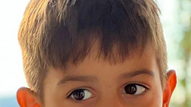 Lacrime e dolore per il piccolo angelo volato in cielo, martedì le esequie