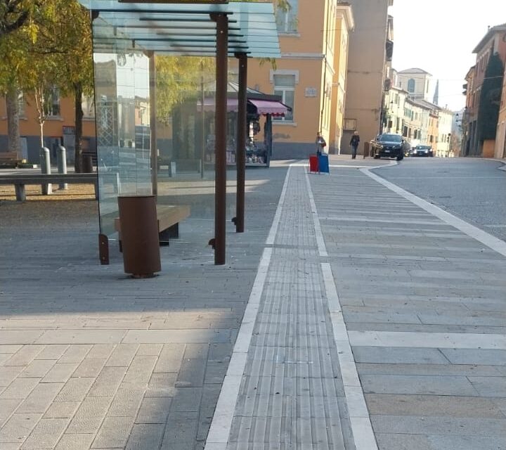Percorsi tattili integrati in centro a Fiorano