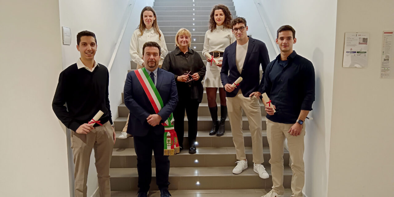 Sei borse di studio per universitari e laureati