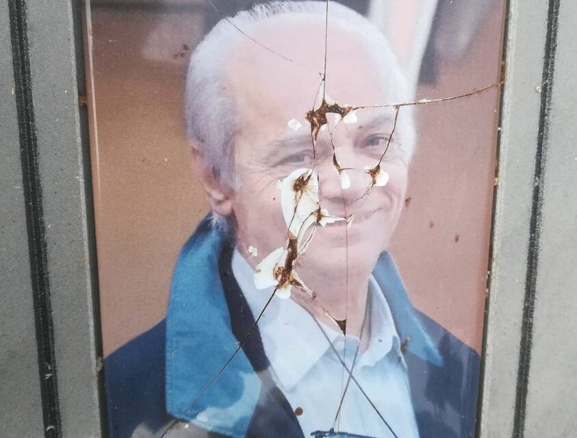 Vandalizzata la lapide di don Carlo Lamecchi