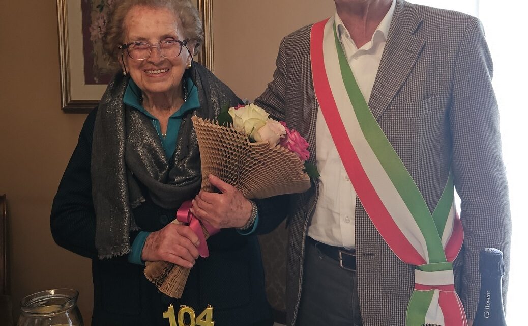 Festa per i 104 anni di Oriele Casolari