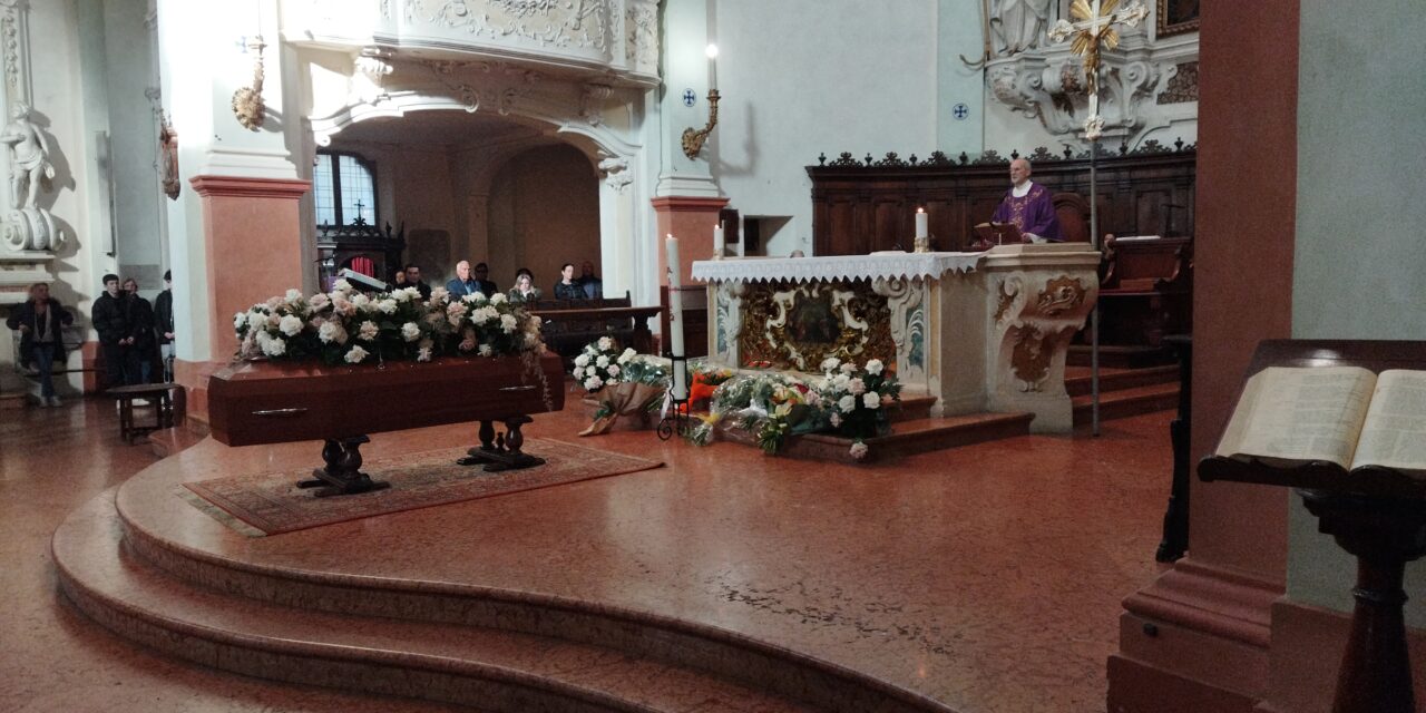 I funerali di Alberto Mussini nel segno di una profonda solidarietà