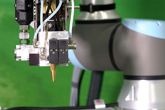 Robatech: l’incollaggio con robot collaborativi (COBOT)