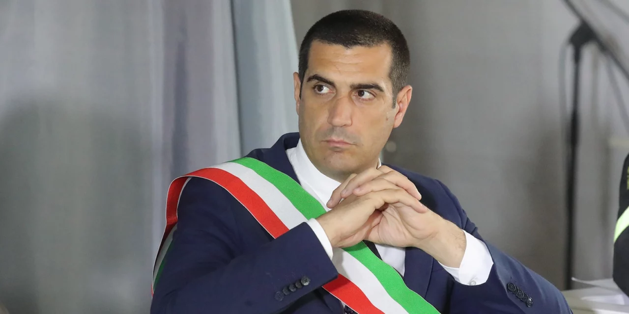 Trionfo De Pascale; sale il PD, crolla la Lega