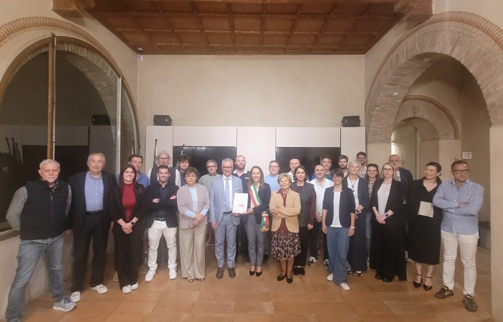 Consiglio comunale del 25 settembre: firmata da consiglieri e giunta la carta di Avviso Pubblico