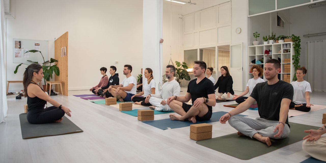  “Pratica Yoga e Dona”, un evento a sostegno del progetto di riqualificazione “Una mensa che accoglie” di Porta Aperta