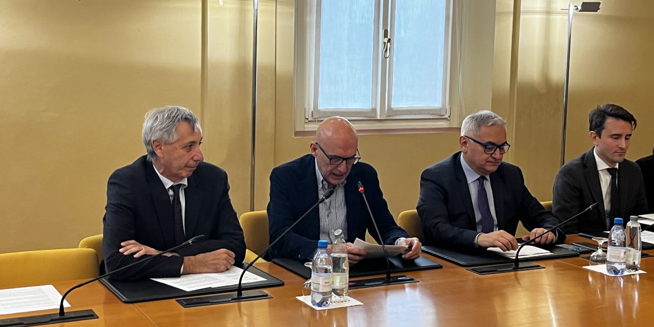 La ceramica italiana stima per il 2025 vendite totali a 386 milioni di metri quadrati (+2%). Il Sistema ETS drena risorse essenziali agli investimenti