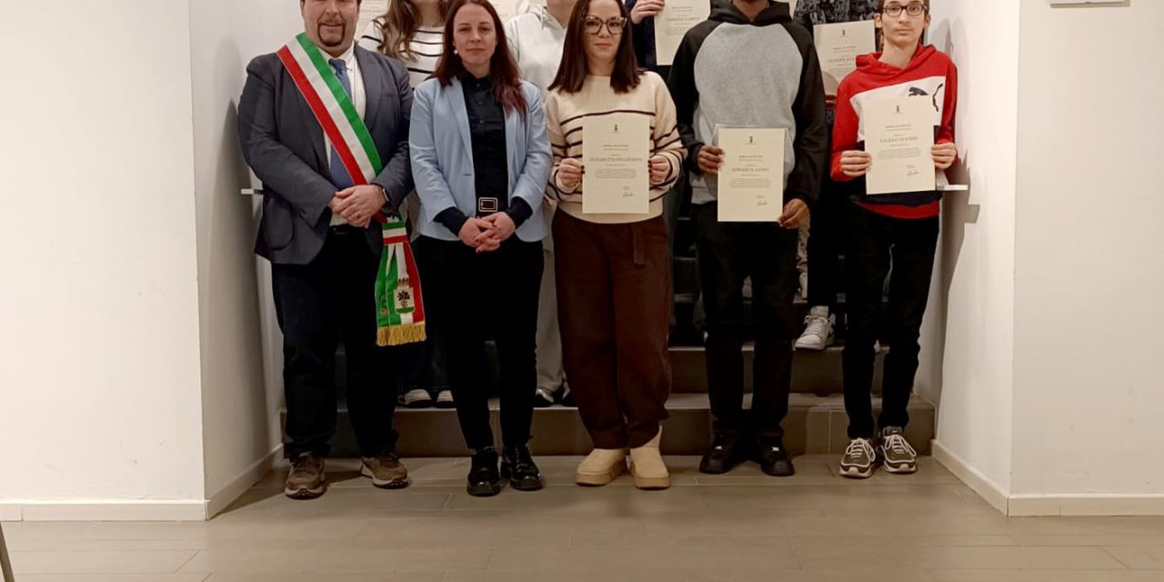 Venticinque borse di studio per gli studenti delle superiori