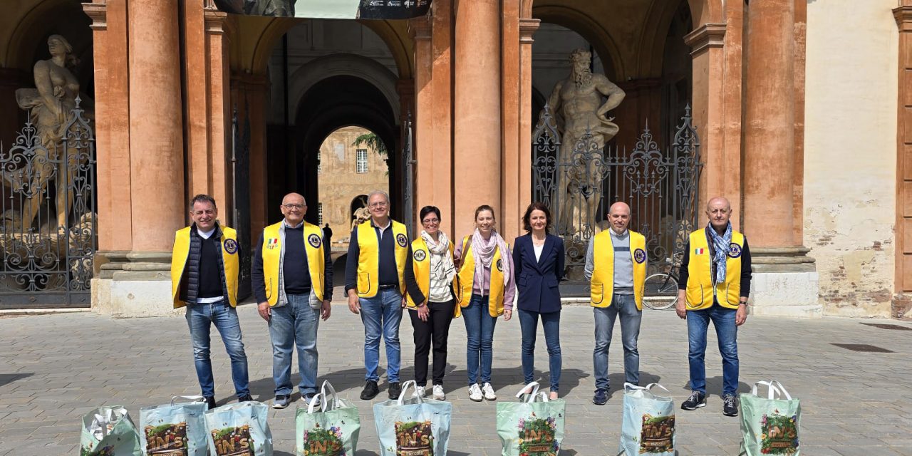 SOLIDARIETÀ LIONS, CONSEGNATE LE BORSE  ALIMENTARI AL COMUNE 