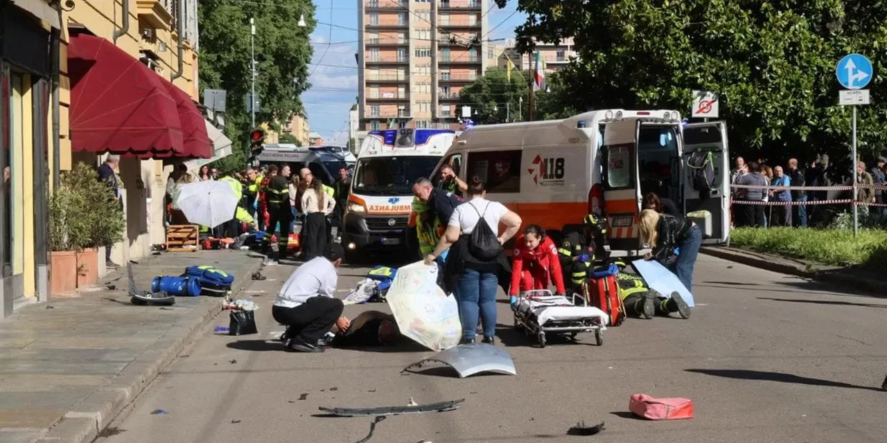 Non contestata la matrice terroristica, ma Modena è scossa
