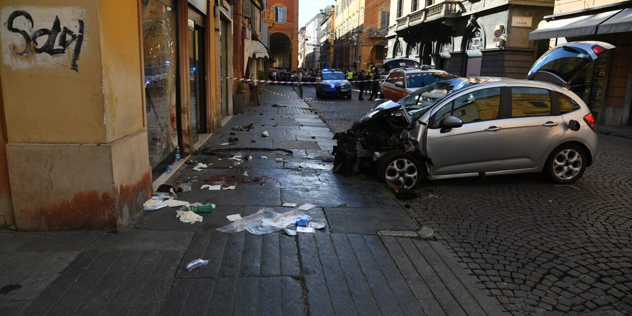 La Procura indaga per strage e lesioni gravissime, no alla premeditazione