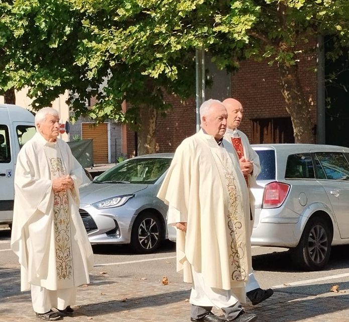Braida in festa: don Geli e don Roberto Bondioli hanno celebrato 60 e 50 anni di sacerdozio