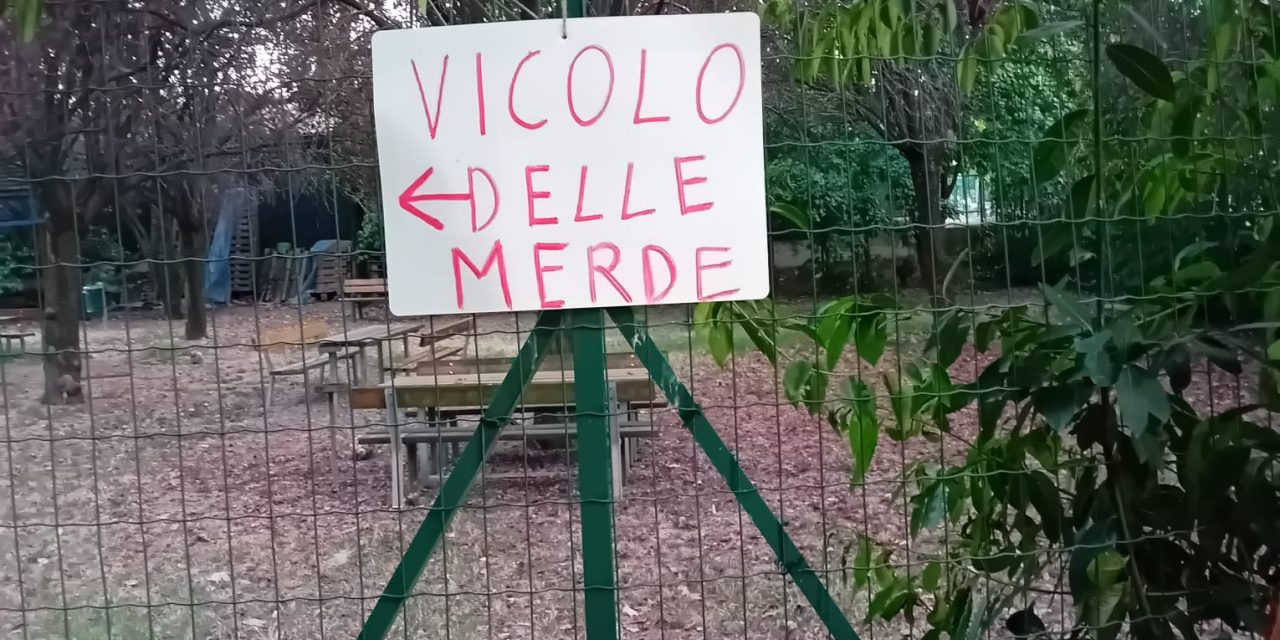 Totale disprezzo per gli spazi comuni, degrado preoccupante