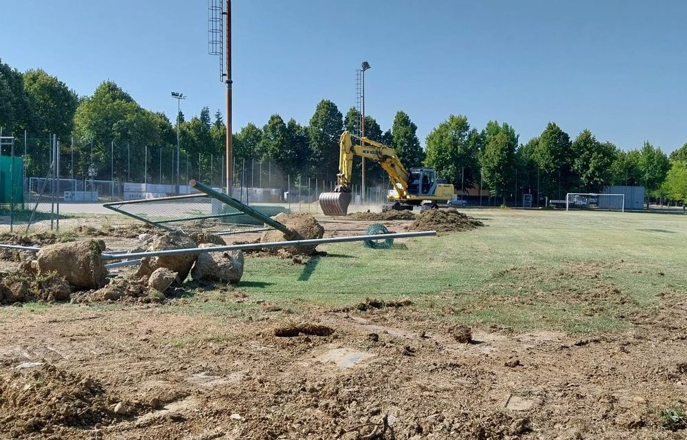 Al via il cantiere per il rinnovo del campo da calcio Bora