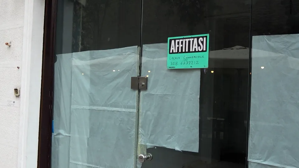 Commercio, Platis (Forza Italia): ‘Dati Confesercenti da allarme rosso. Il modello di centro sinistra da rivedere alla radice. Gli hub non siano scatole vuote’