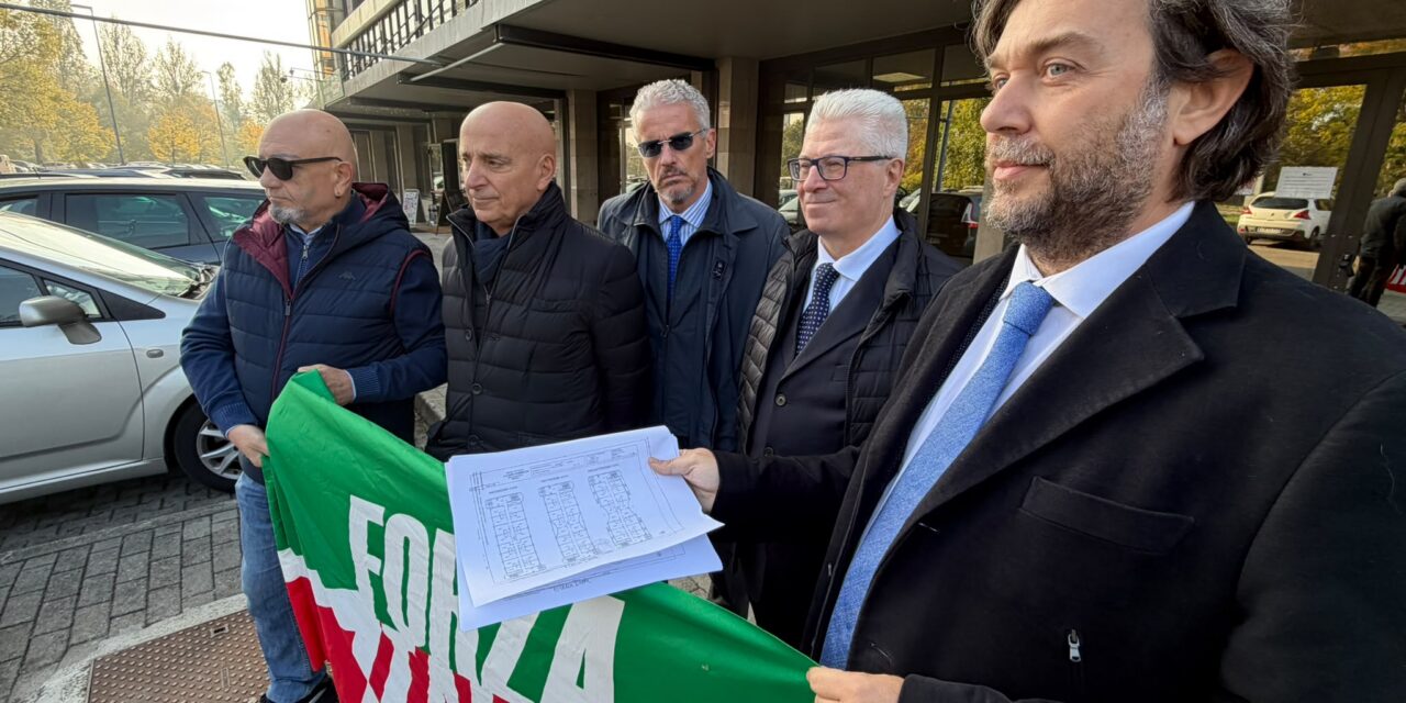 COSTELLAZIONI, FORZA ITALIA: “APPALTO AGGIUDICATO AD AGOSTO, ORA 114 PERSONE SPOSTATE D’URGENZA”