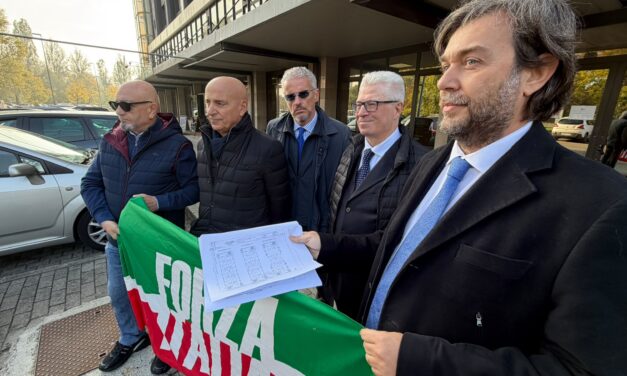 COSTELLAZIONI, FORZA ITALIA: “APPALTO AGGIUDICATO AD AGOSTO, ORA 114 PERSONE SPOSTATE D’URGENZA”